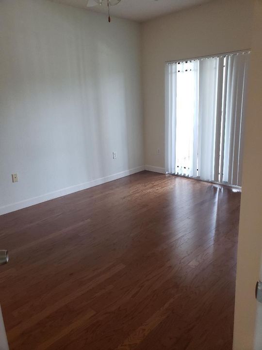 For Rent: $2,475 (2 beds, 2 baths, 1092 Square Feet)