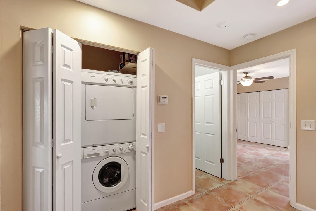 Active With Contract: $3,500 (3 beds, 2 baths, 1431 Square Feet)