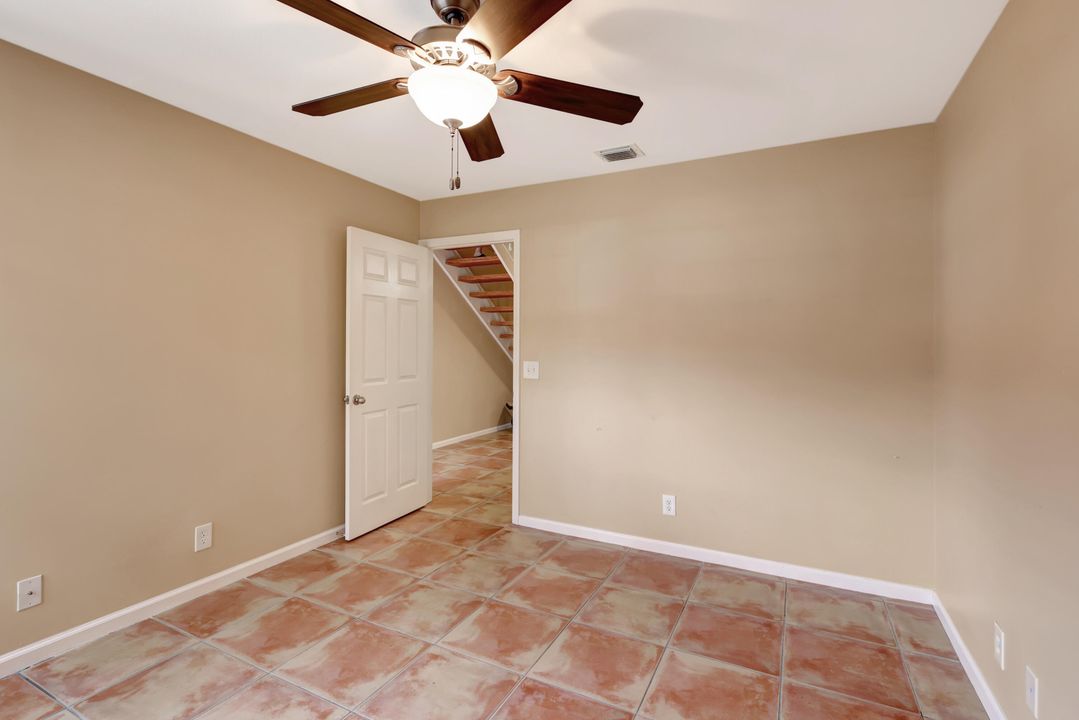 Active With Contract: $3,500 (3 beds, 2 baths, 1431 Square Feet)