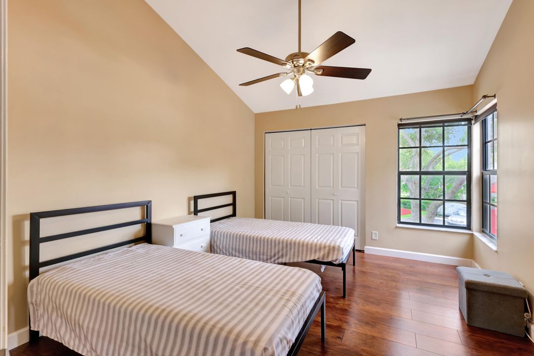 Active With Contract: $3,500 (3 beds, 2 baths, 1431 Square Feet)