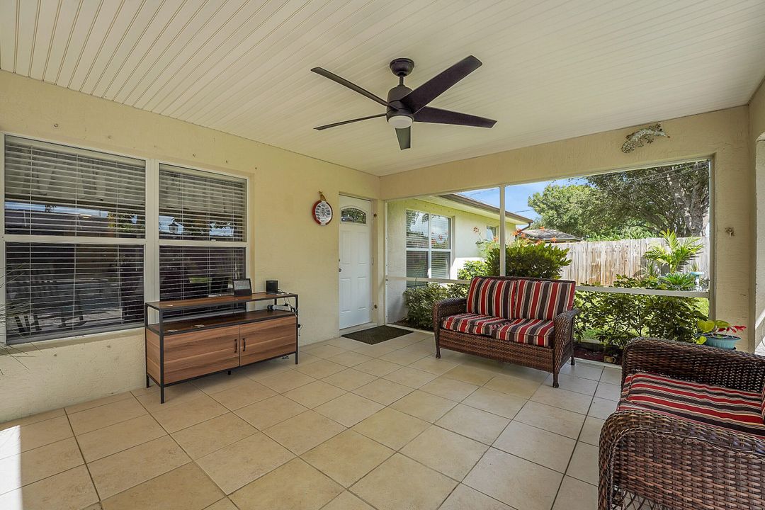 Active With Contract: $469,999 (3 beds, 2 baths, 2010 Square Feet)