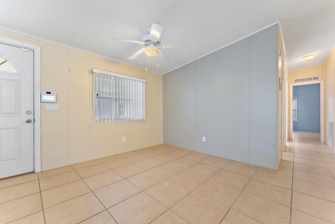 For Sale: $229,000 (2 beds, 2 baths, 1248 Square Feet)