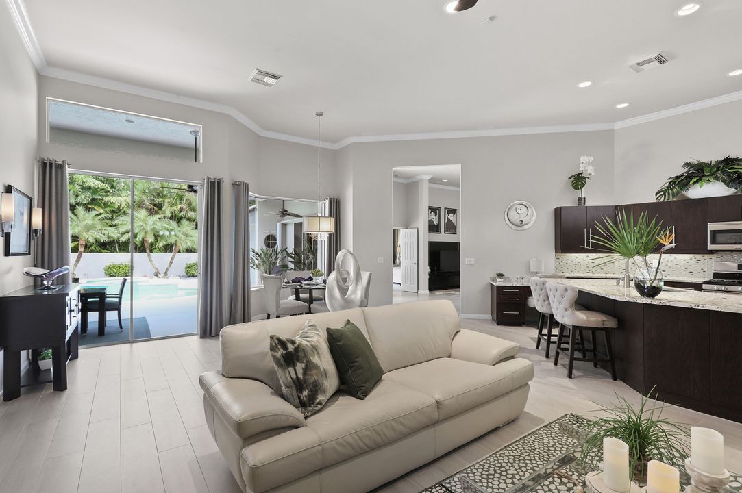 Active With Contract: $1,100,000 (3 beds, 3 baths, 2462 Square Feet)