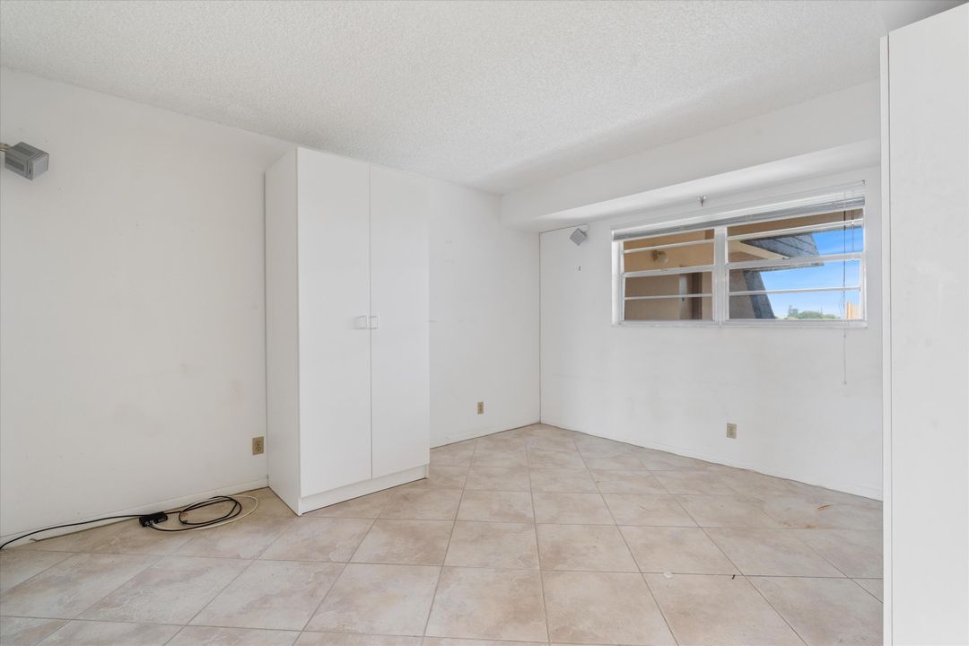 For Sale: $240,000 (2 beds, 2 baths, 1316 Square Feet)