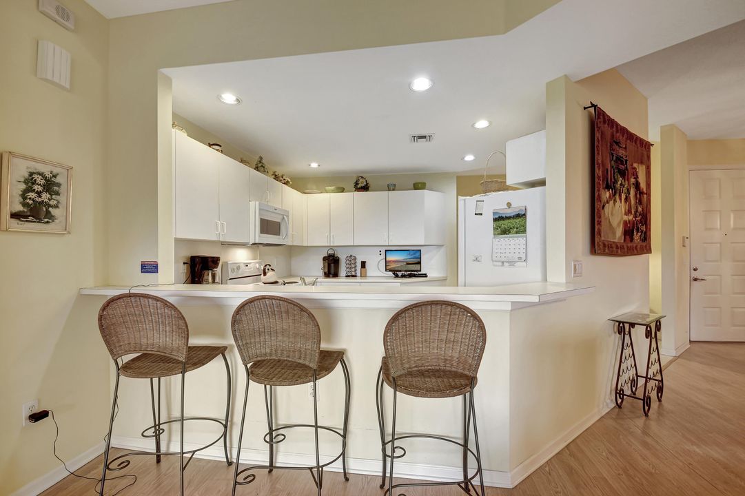 For Sale: $349,000 (3 beds, 2 baths, 1600 Square Feet)