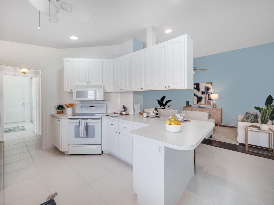 For Sale: $400,000 (2 beds, 2 baths, 1528 Square Feet)