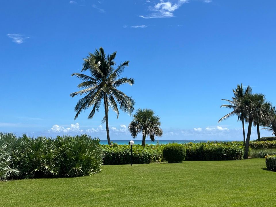 For Sale: $1,500,000 (2 beds, 2 baths, 1200 Square Feet)