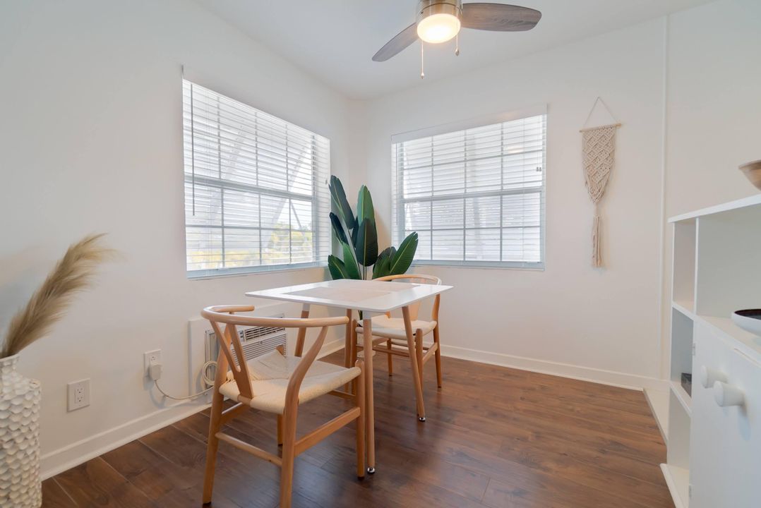 Active With Contract: $1,750 (1 beds, 1 baths, 650 Square Feet)