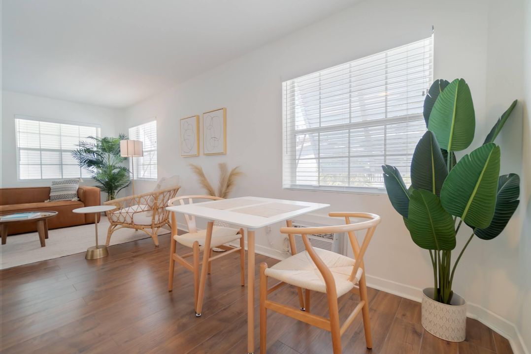 Active With Contract: $1,750 (1 beds, 1 baths, 650 Square Feet)