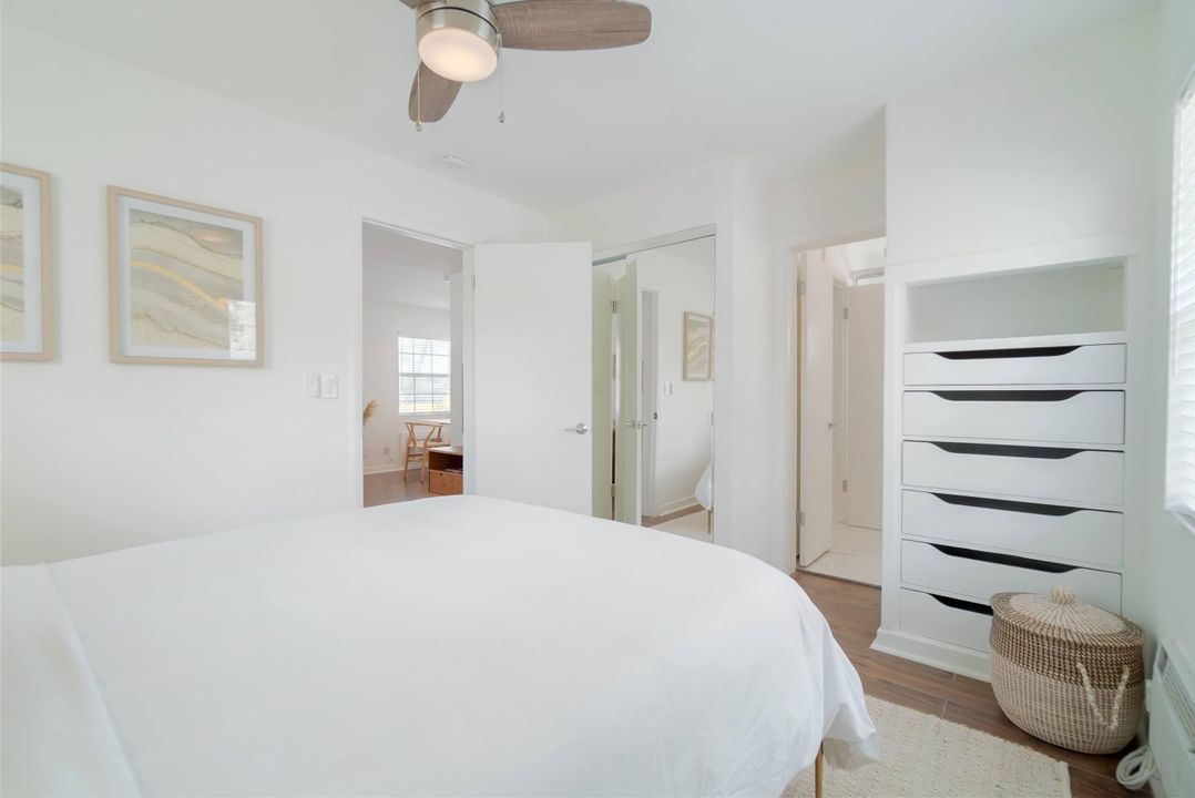 Active With Contract: $1,750 (1 beds, 1 baths, 650 Square Feet)