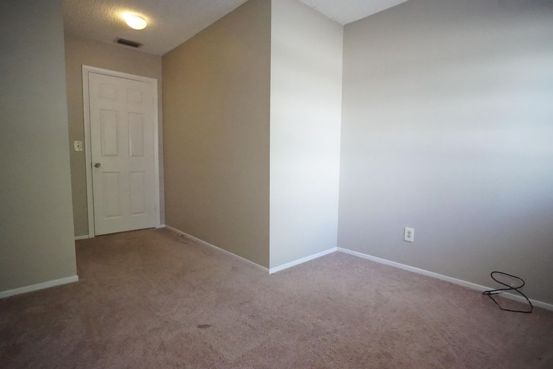 For Rent: $2,250 (3 beds, 2 baths, 1232 Square Feet)