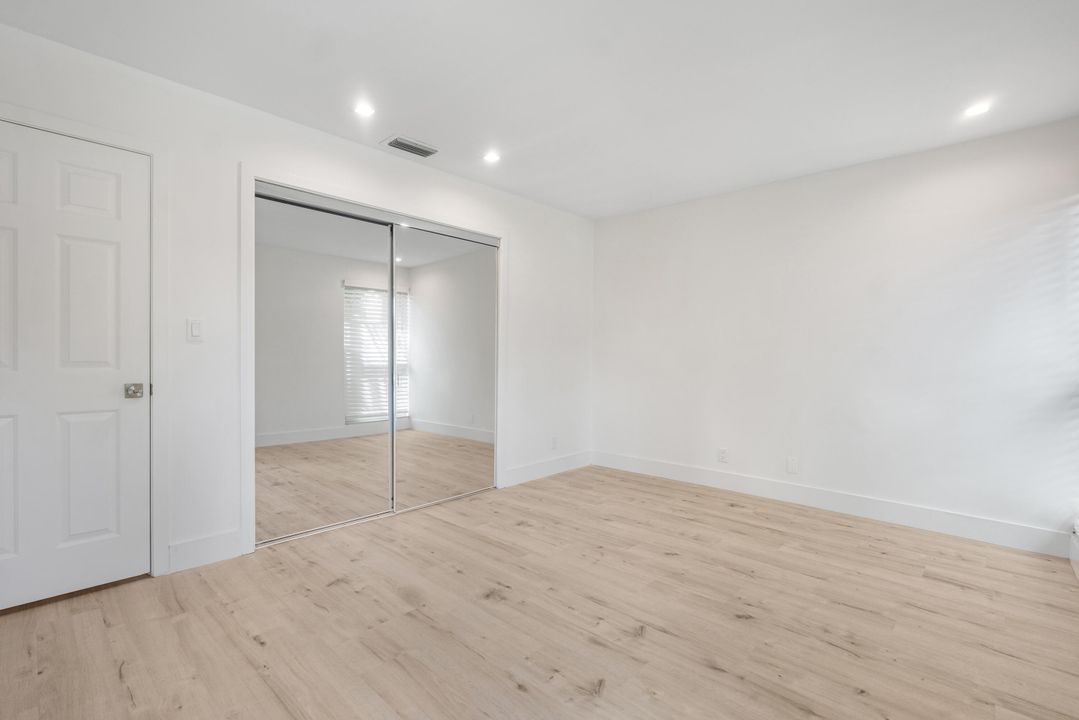 Active With Contract: $3,300 (2 beds, 2 baths, 1396 Square Feet)