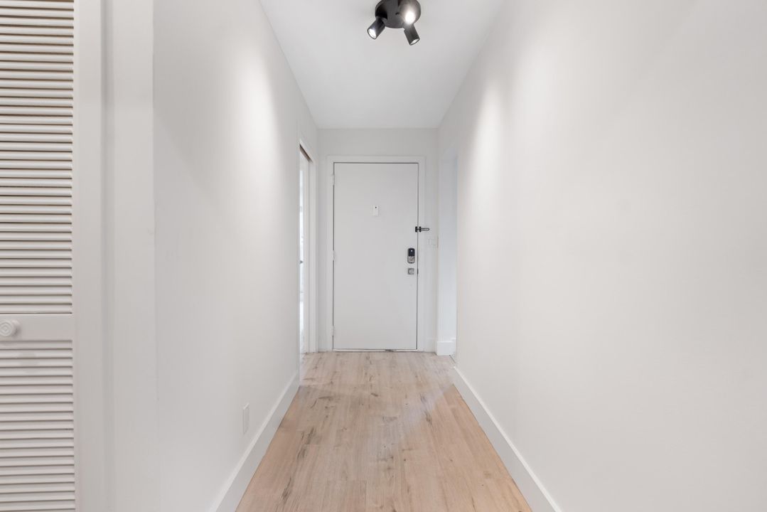 Active With Contract: $3,300 (2 beds, 2 baths, 1396 Square Feet)