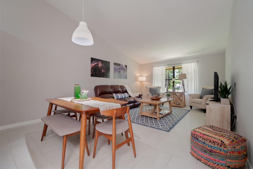 Active With Contract: $345,000 (3 beds, 2 baths, 1300 Square Feet)