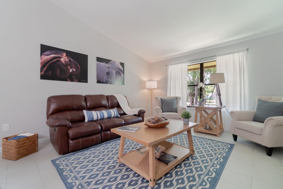 Active With Contract: $345,000 (3 beds, 2 baths, 1300 Square Feet)