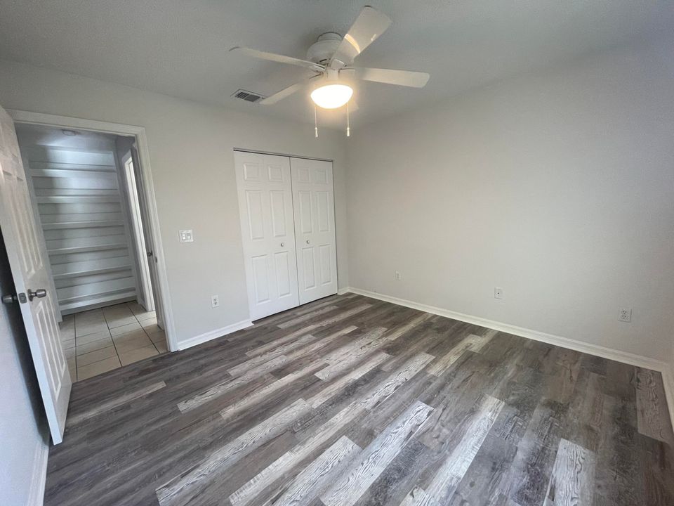 For Rent: $2,500 (3 beds, 2 baths, 1263 Square Feet)