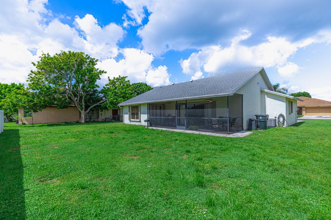 Active With Contract: $440,000 (3 beds, 2 baths, 1301 Square Feet)