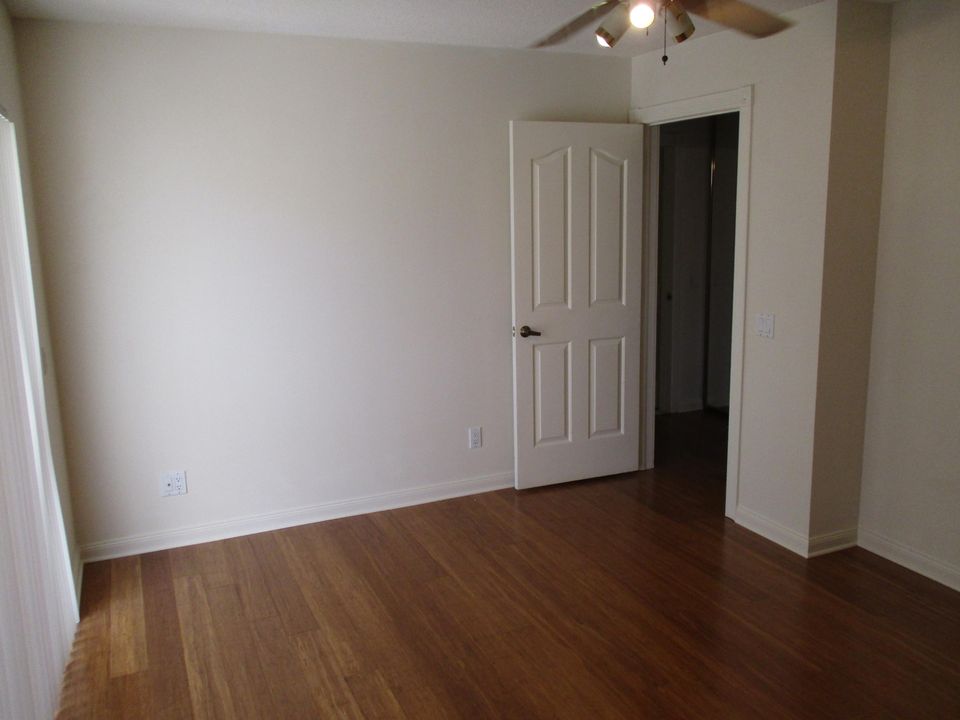 For Rent: $2,550 (2 beds, 2 baths, 1200 Square Feet)