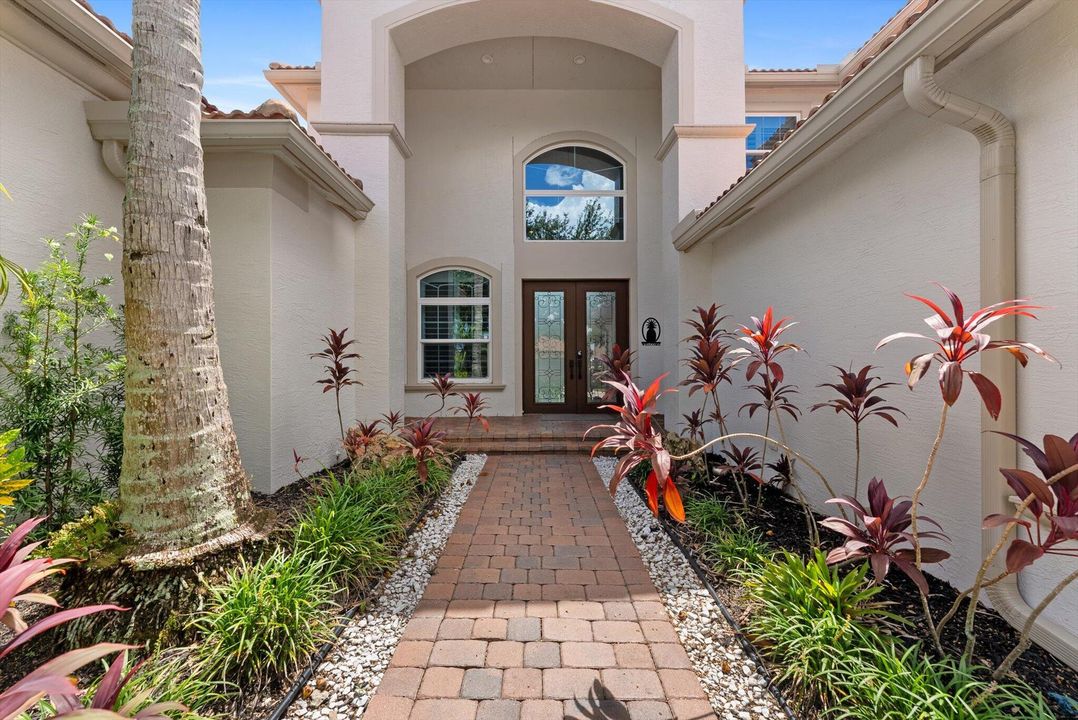 For Sale: $1,485,000 (5 beds, 4 baths, 4117 Square Feet)