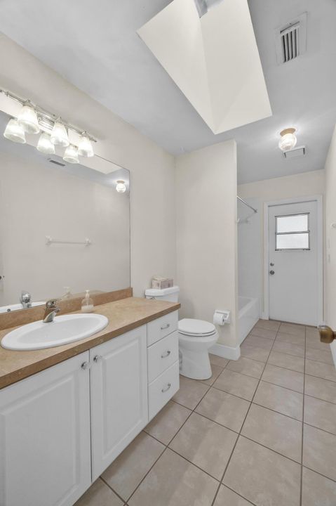 Active With Contract: $409,900 (3 beds, 2 baths, 1630 Square Feet)