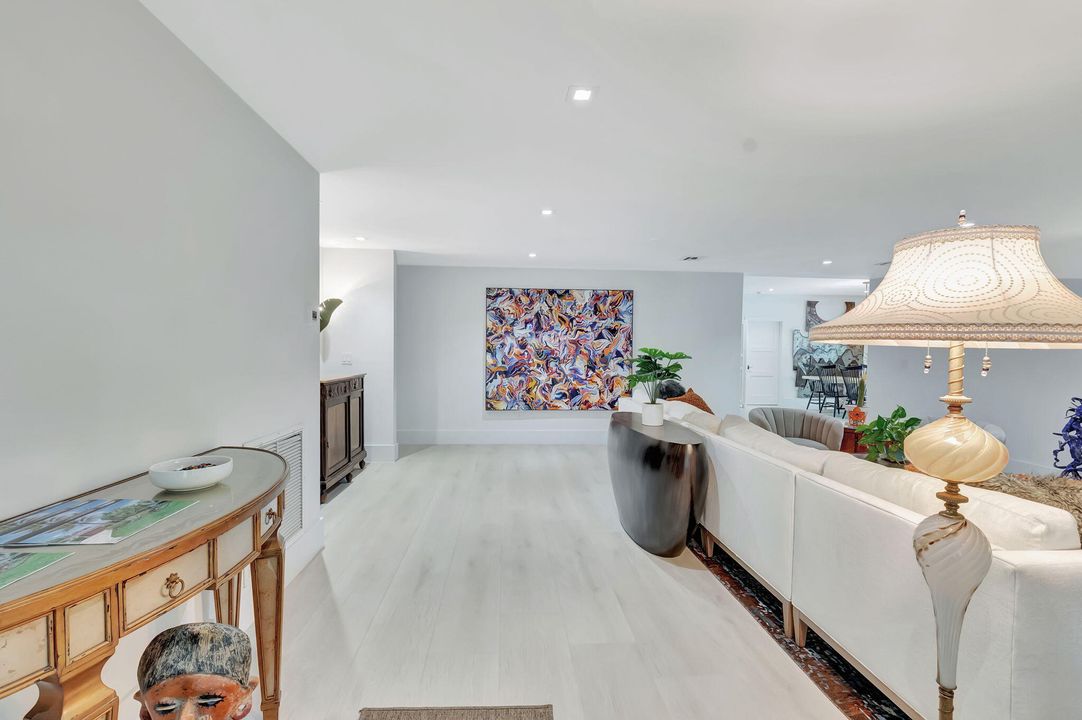 For Sale: $2,845,000 (4 beds, 4 baths, 2687 Square Feet)