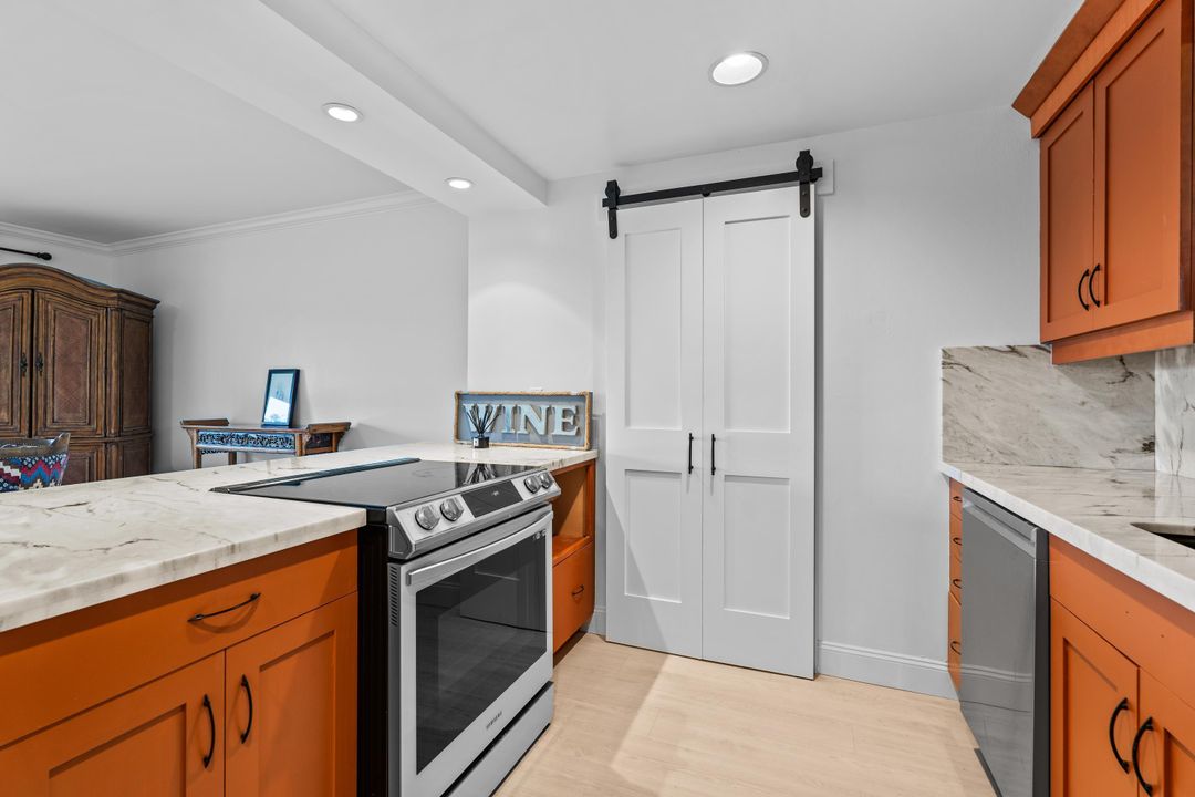 For Sale: $749,000 (2 beds, 2 baths, 1350 Square Feet)