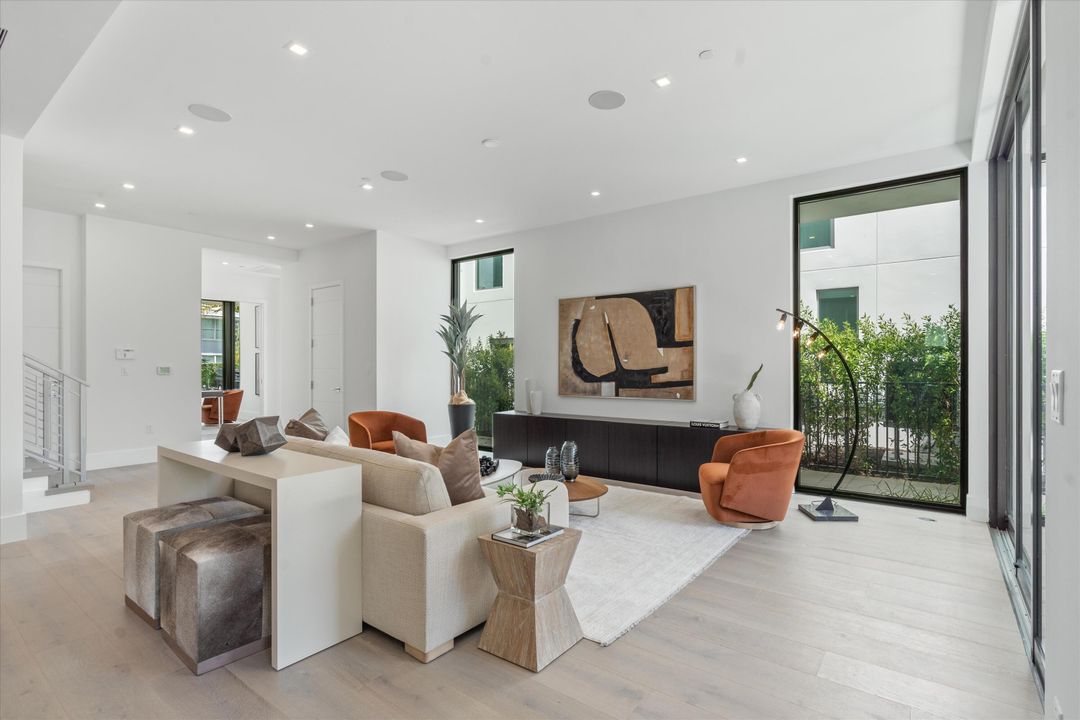 For Sale: $4,875,000 (5 beds, 4 baths, 4357 Square Feet)