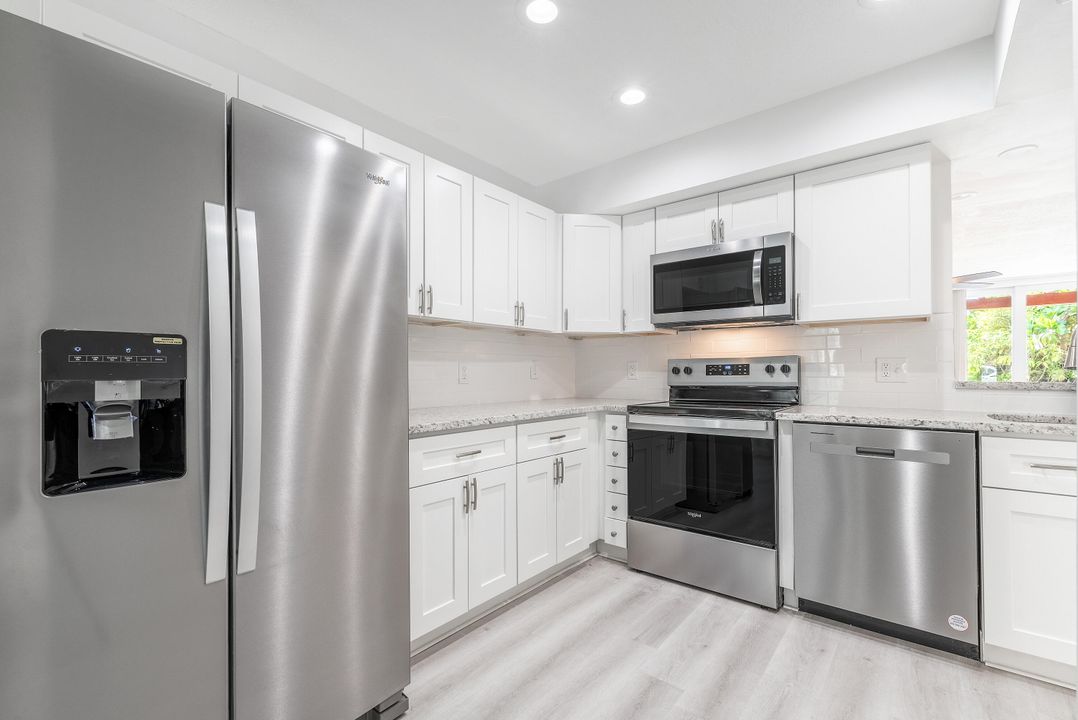 For Sale: $499,900 (2 beds, 2 baths, 1418 Square Feet)