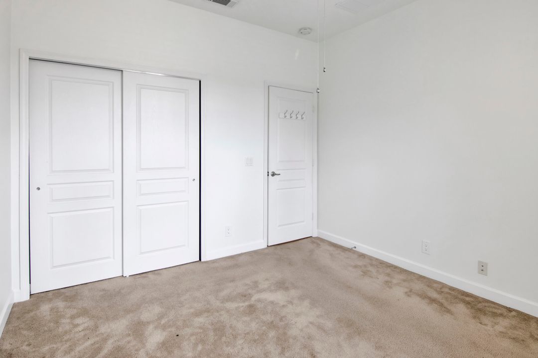 For Rent: $2,200 (2 beds, 2 baths, 1368 Square Feet)