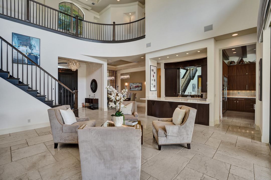 For Sale: $3,650,000 (5 beds, 6 baths, 5940 Square Feet)