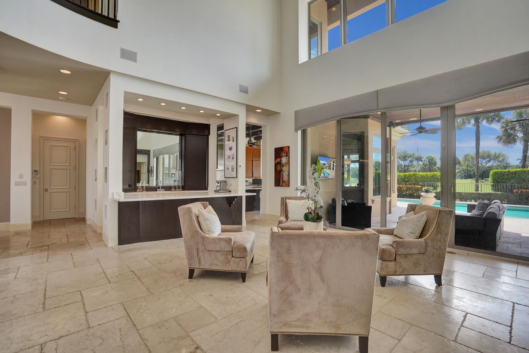 For Sale: $3,650,000 (5 beds, 6 baths, 5940 Square Feet)