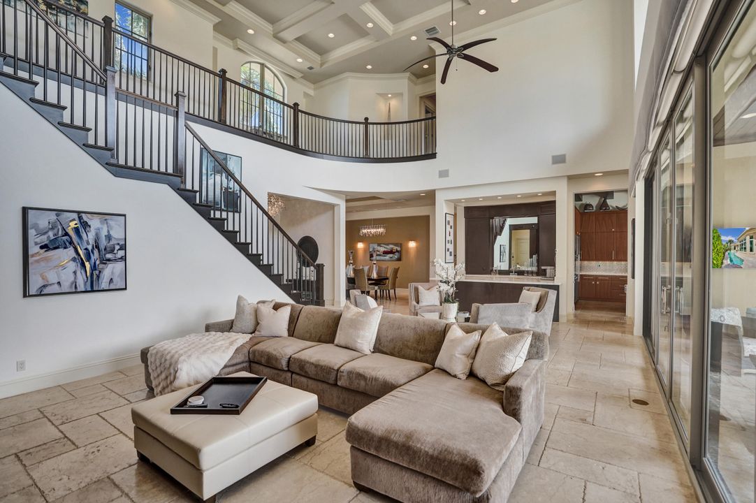 For Sale: $3,650,000 (5 beds, 6 baths, 5940 Square Feet)