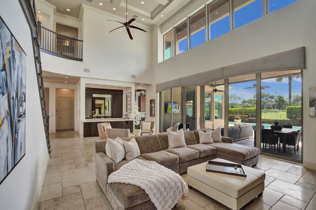 For Sale: $3,650,000 (5 beds, 6 baths, 5940 Square Feet)