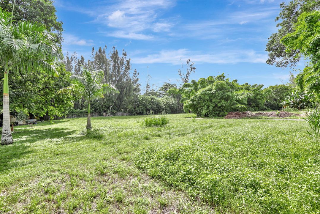 Active With Contract: $749,999 (3 beds, 2 baths, 1500 Square Feet)