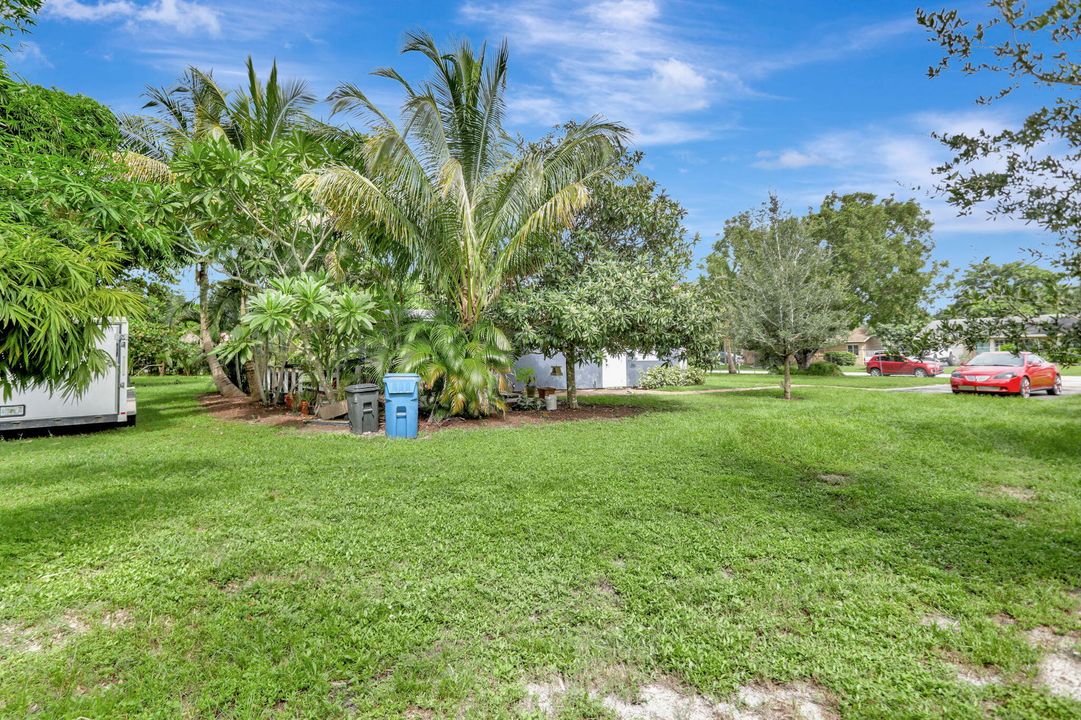 Active With Contract: $749,999 (3 beds, 2 baths, 1500 Square Feet)