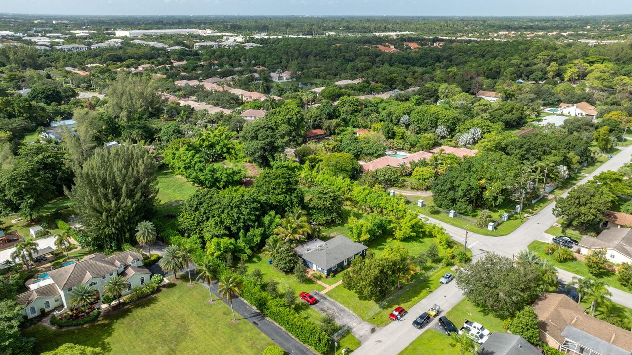 Active With Contract: $749,999 (3 beds, 2 baths, 1500 Square Feet)