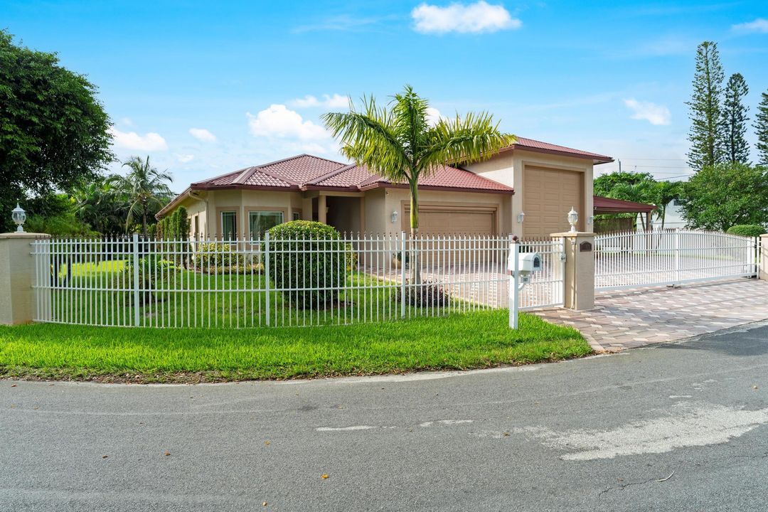 For Sale: $1,100,000 (3 beds, 3 baths, 3487 Square Feet)