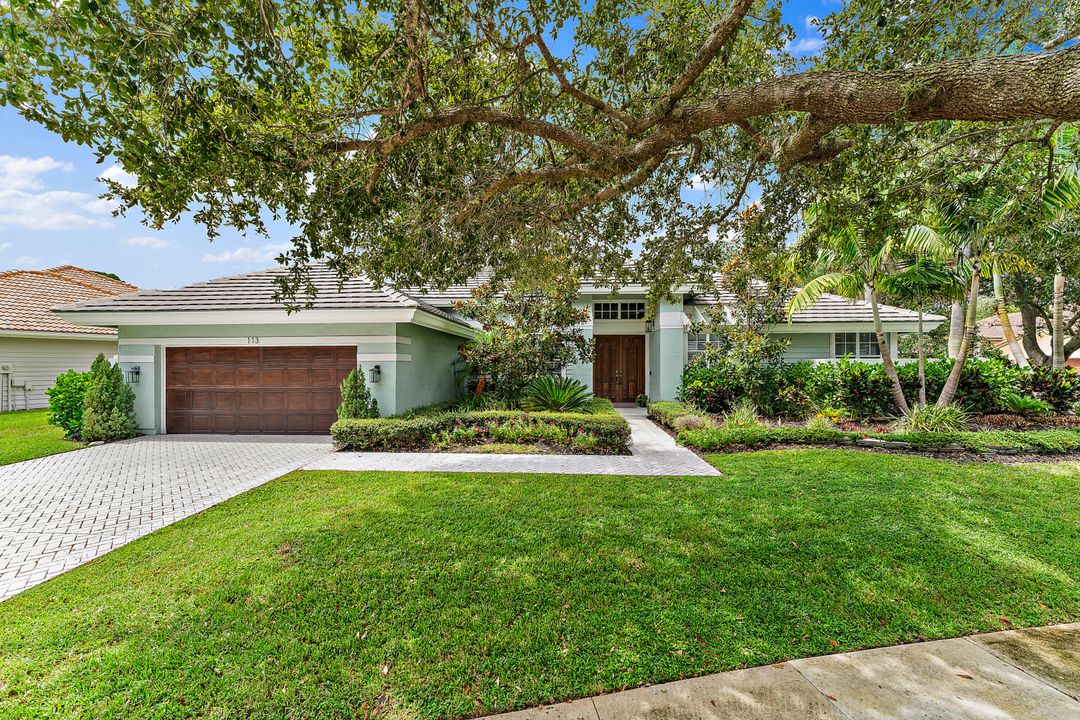 For Sale: $1,149,000 (3 beds, 2 baths, 2523 Square Feet)