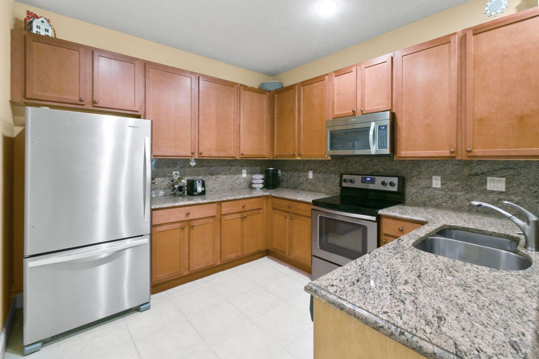 For Sale: $309,900 (3 beds, 2 baths, 1463 Square Feet)