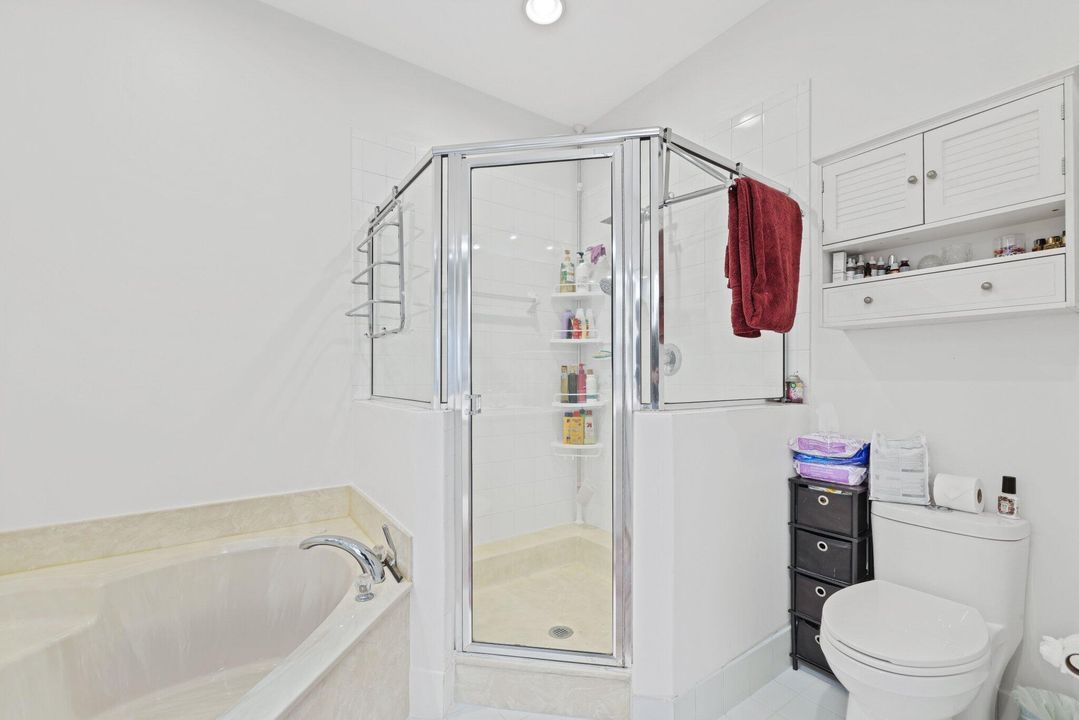 For Sale: $439,000 (3 beds, 3 baths, 1880 Square Feet)