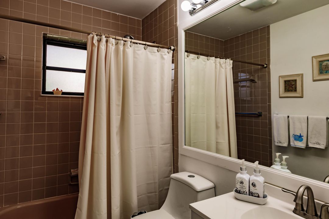 For Sale: $369,000 (2 beds, 2 baths, 1377 Square Feet)