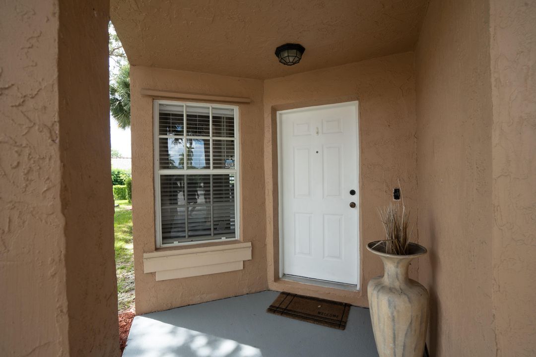 For Sale: $517,500 (4 beds, 2 baths, 1939 Square Feet)