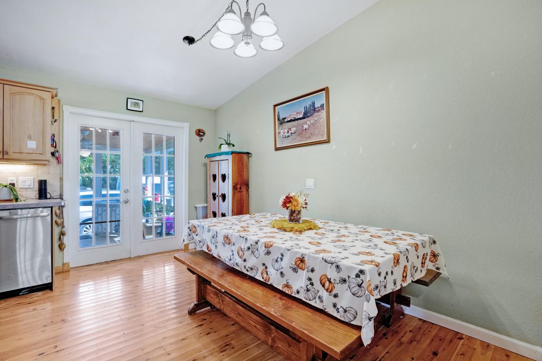 For Sale: $649,000 (3 beds, 2 baths, 1176 Square Feet)