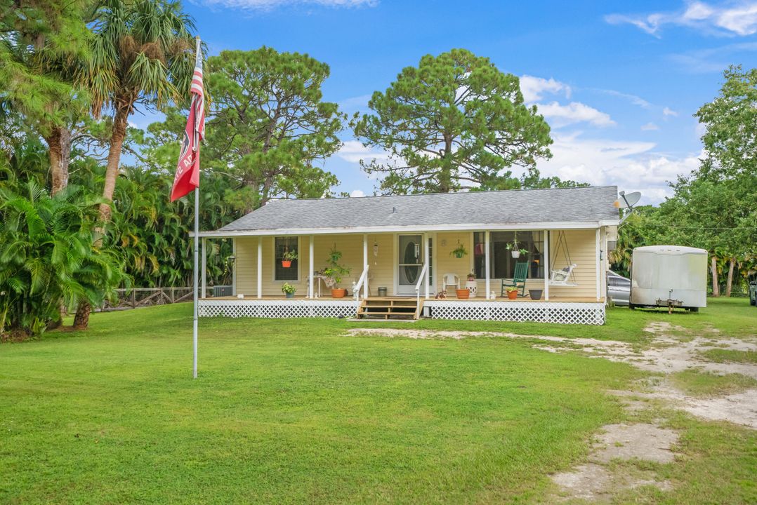 For Sale: $649,000 (3 beds, 2 baths, 1176 Square Feet)