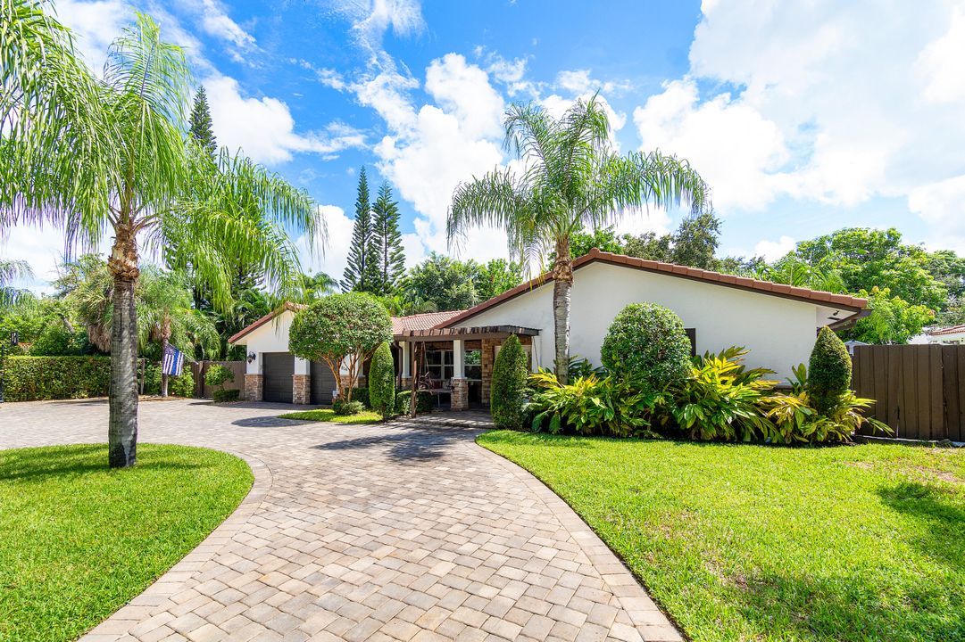 Active With Contract: $1,375,000 (3 beds, 2 baths, 2173 Square Feet)