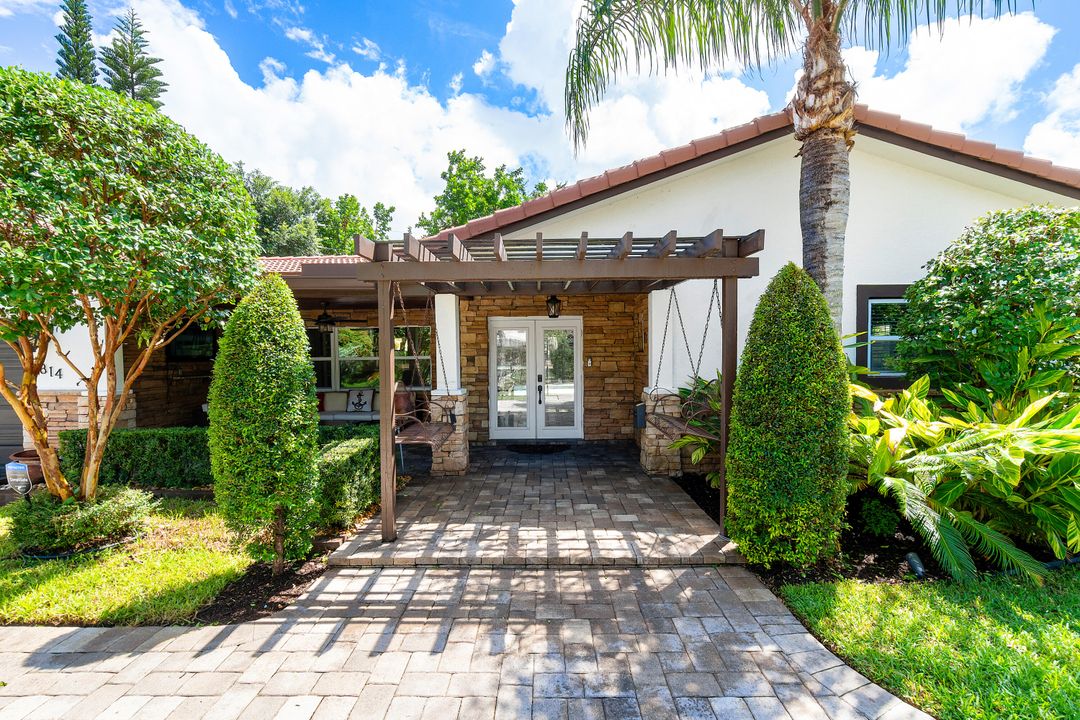 Active With Contract: $1,375,000 (3 beds, 2 baths, 2173 Square Feet)