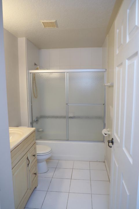 For Sale: $198,000 (2 beds, 2 baths, 1280 Square Feet)