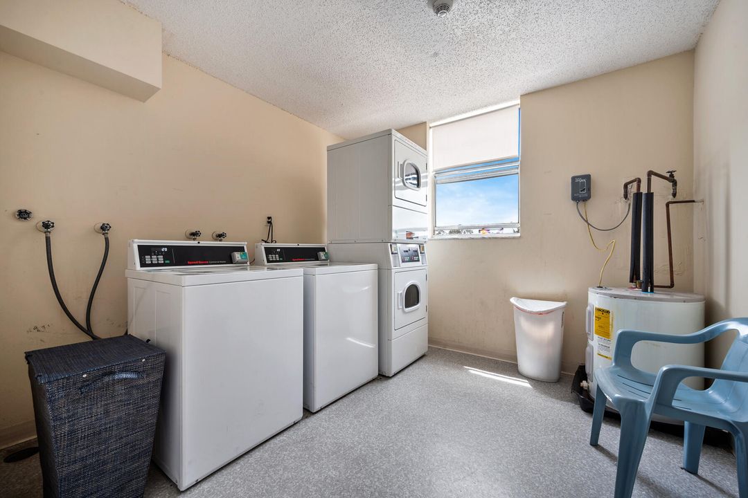 For Sale: $164,809 (1 beds, 1 baths, 704 Square Feet)