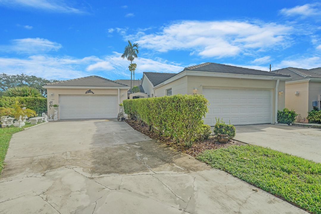 For Sale: $412,500 (3 beds, 2 baths, 1456 Square Feet)