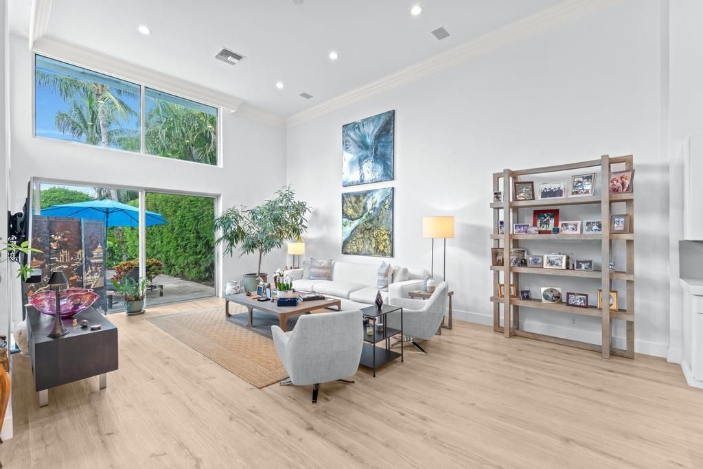 For Sale: $2,950,000 (3 beds, 4 baths, 3388 Square Feet)